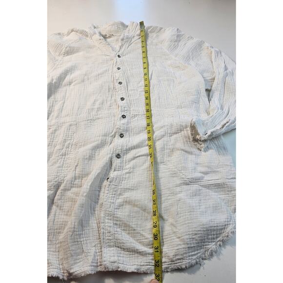 Free people white guazy beachy oversized long sleeve button up w/ pockets Small - Picture 11 of 11